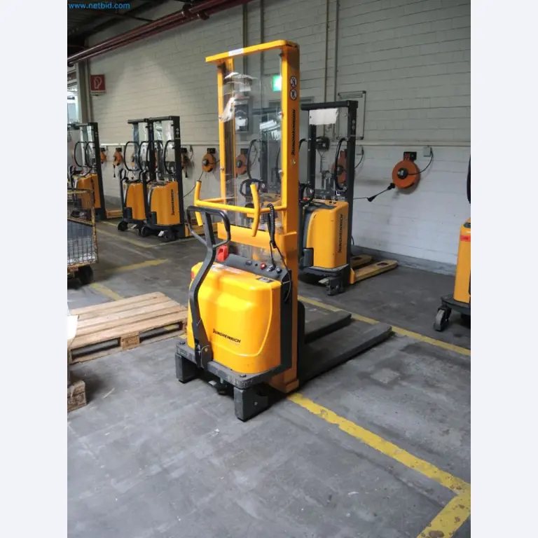 Máquinas de producción de una imprenta-2