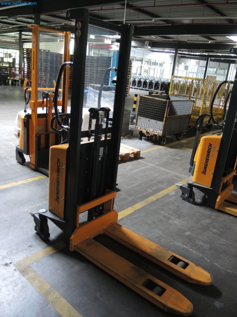 Výrobní stroje tiskařské společnosti-2