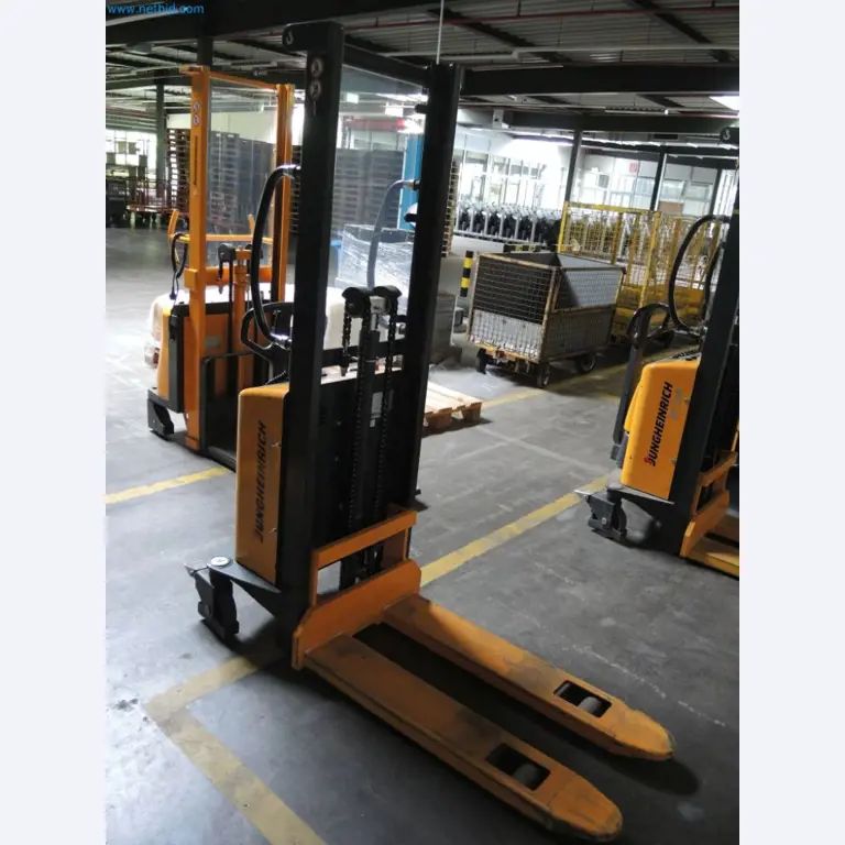 Výrobní stroje tiskařské společnosti-2