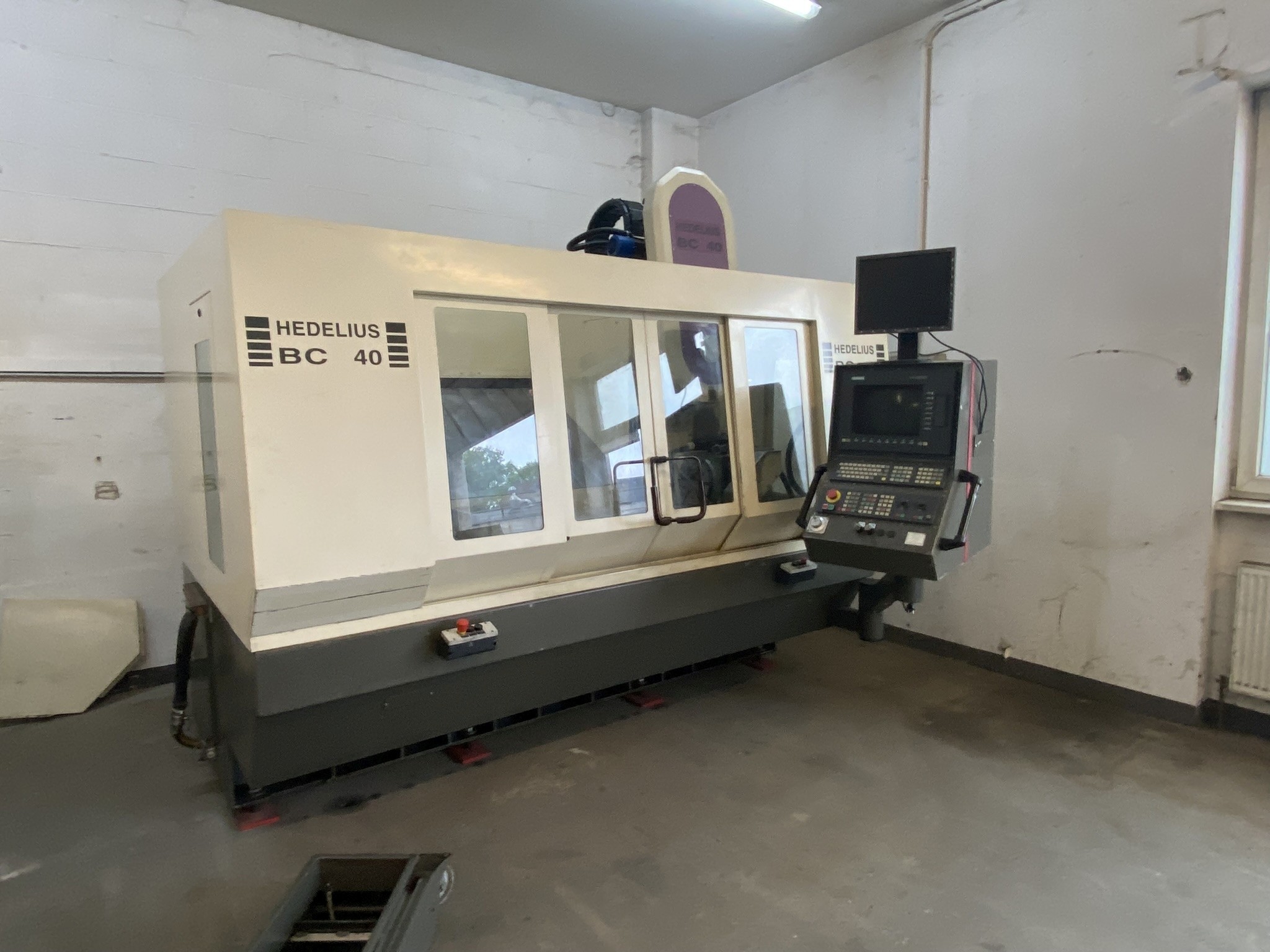 Machines that become available as well as workshop and office equipment-1