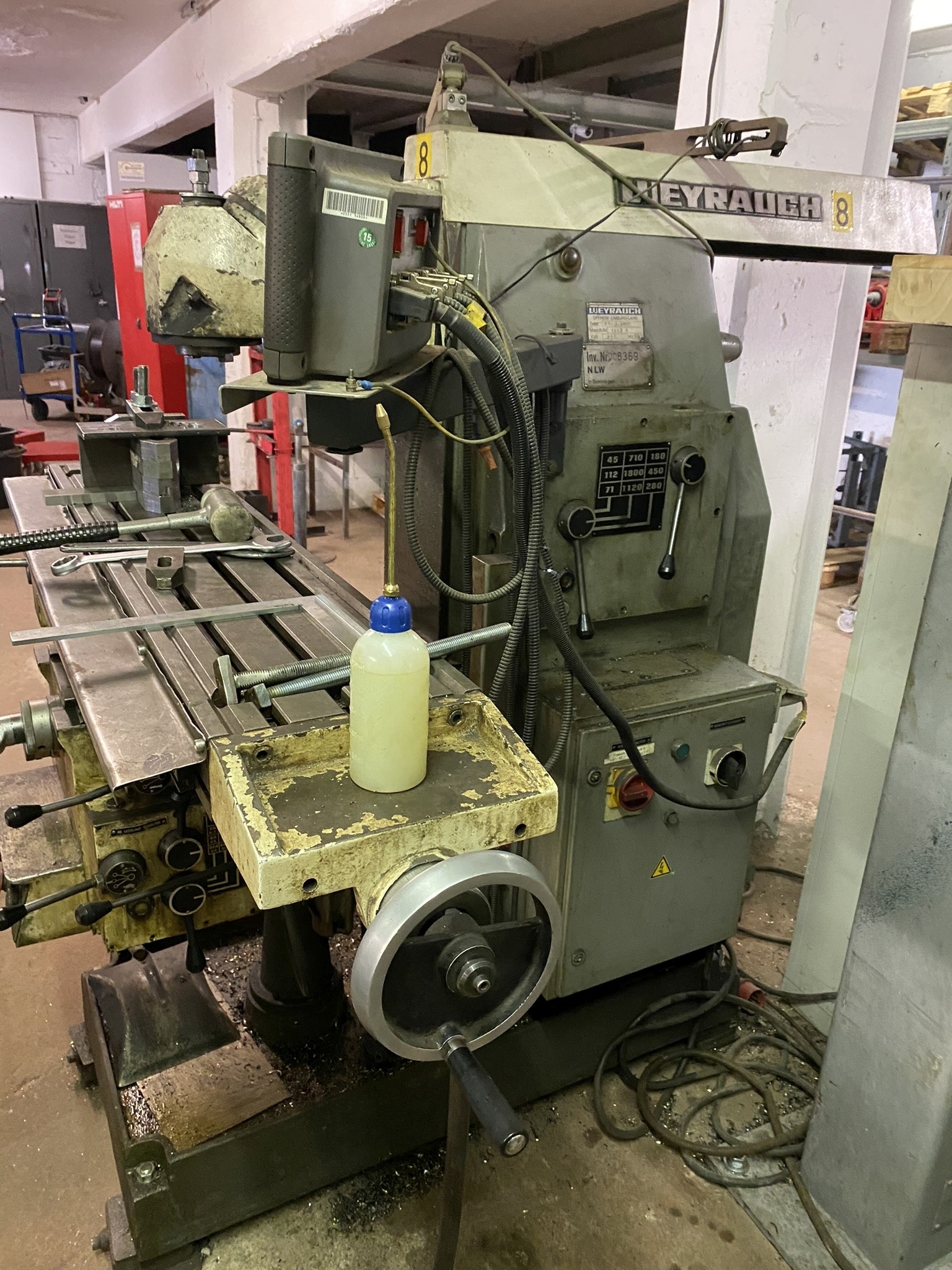 machines et équipements d'atelier et de bureau libérés-5