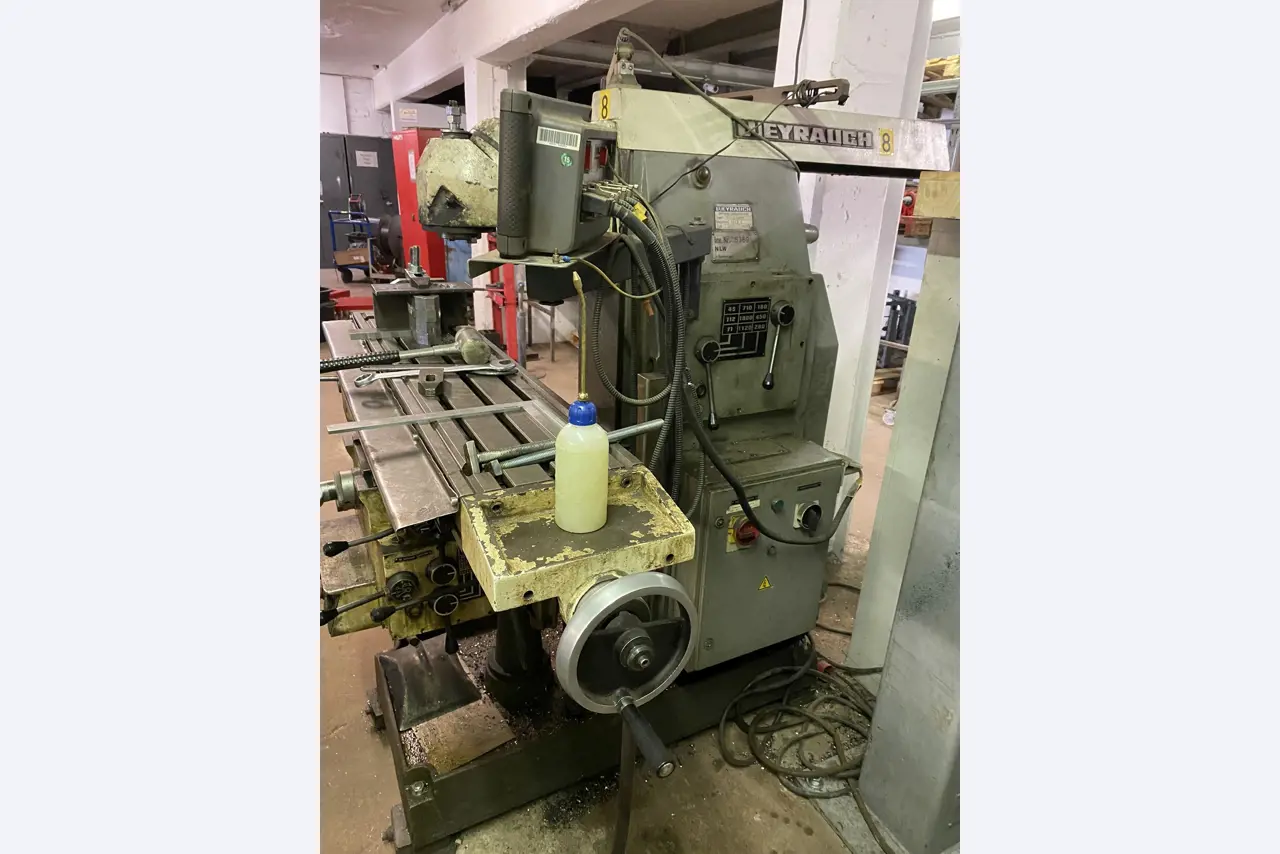 machines et équipements d'atelier et de bureau libérés-5