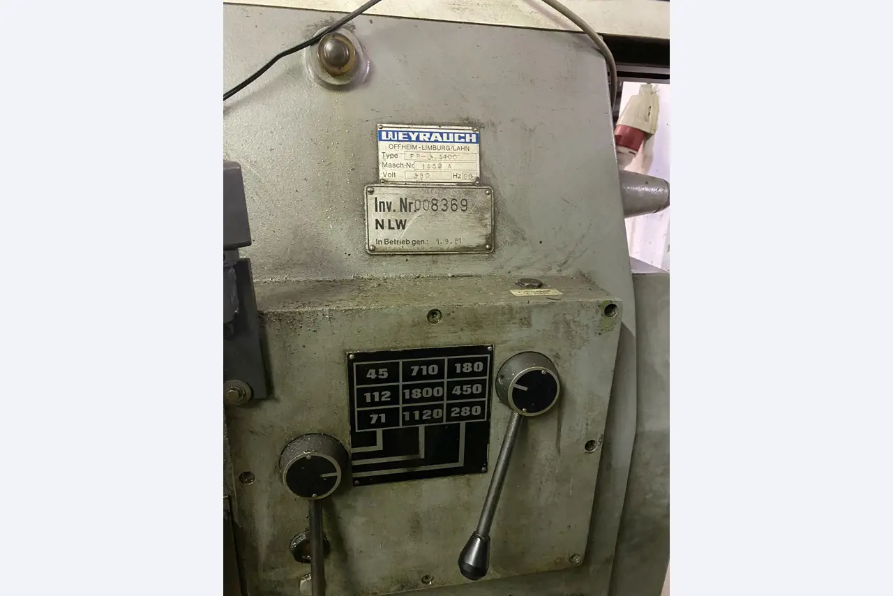 machines et équipements d'atelier et de bureau libérés-6