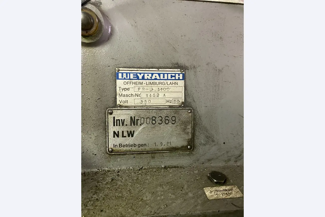 machines et équipements d'atelier et de bureau libérés-7