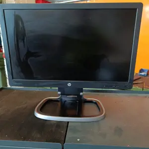 Monitor 24" HP P240va