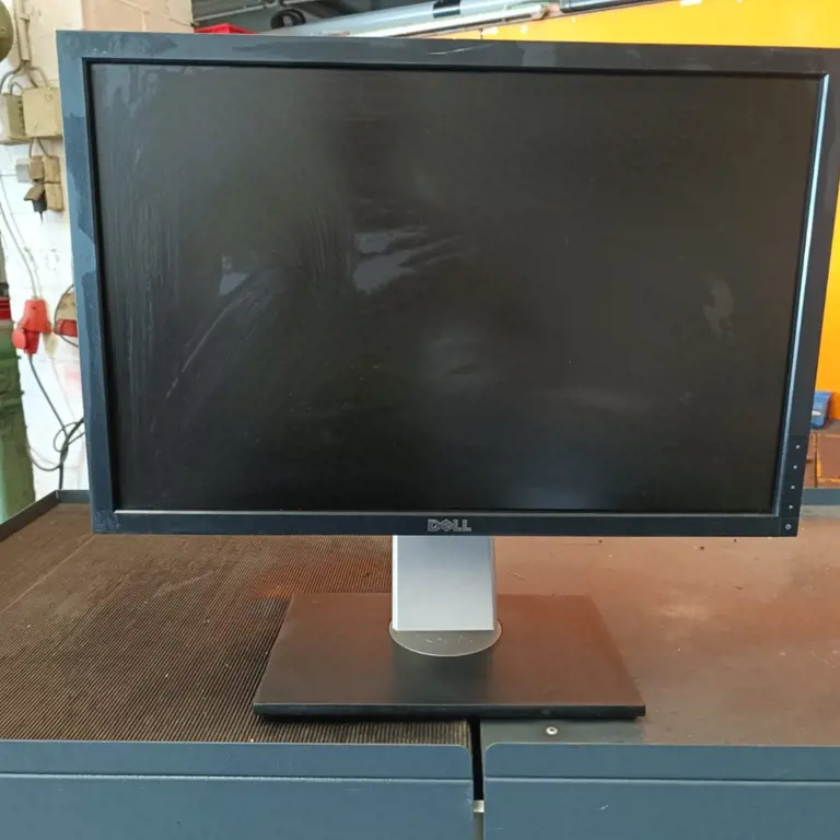 3 Stk. Monitory 22" DELL