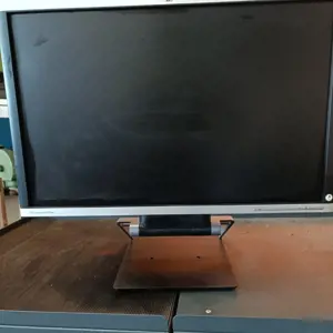 24-palčni monitor HP LA2405wg