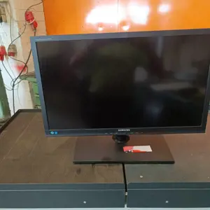 24-palčni monitor SAMSUNG SA24A650S