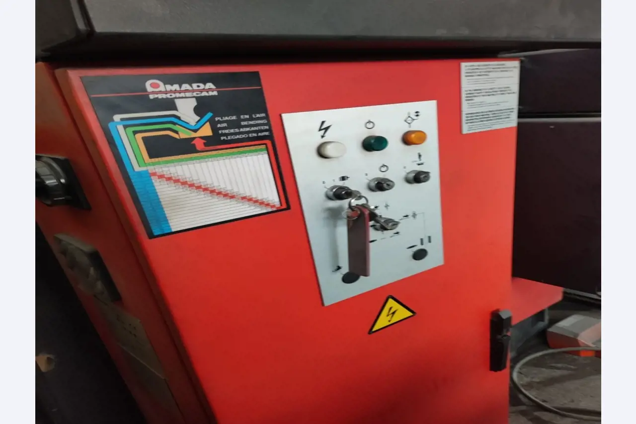 Stroji ter delavniška in pisarniška oprema, ki so na voljo.-11