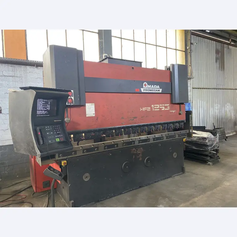 Stroji ter delavniška in pisarniška oprema, ki so na voljo.-18