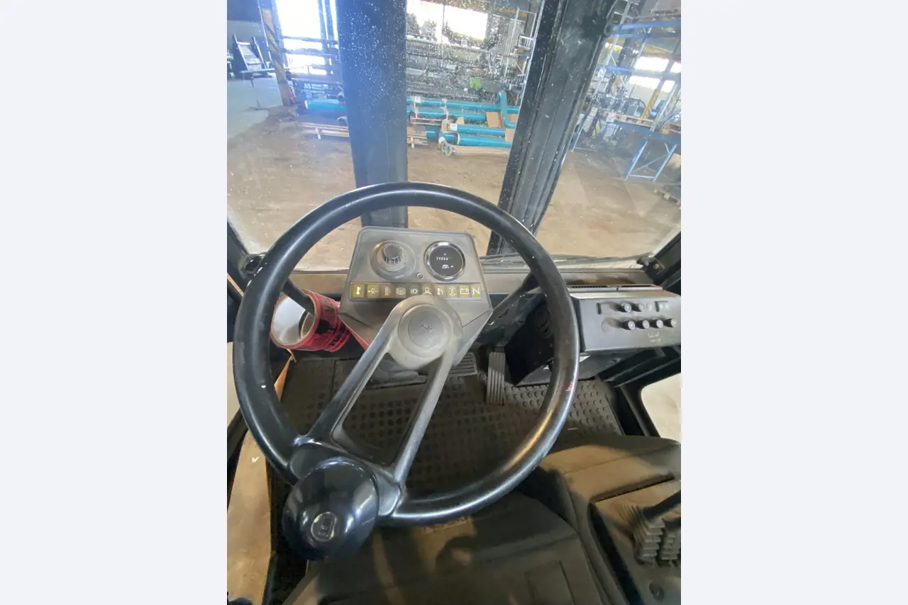 machines et équipements d'atelier et de bureau libérés-11