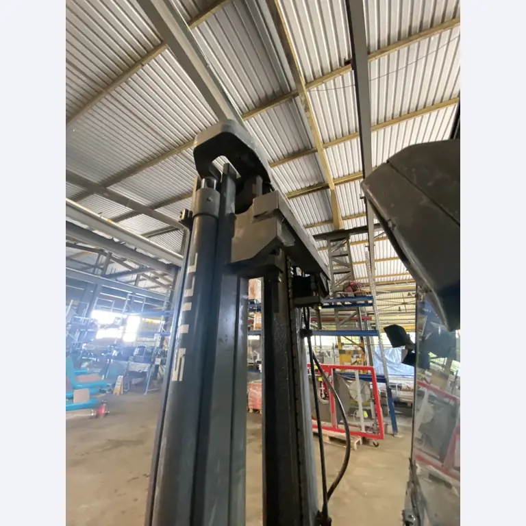 machines et équipements d'atelier et de bureau libérés-13