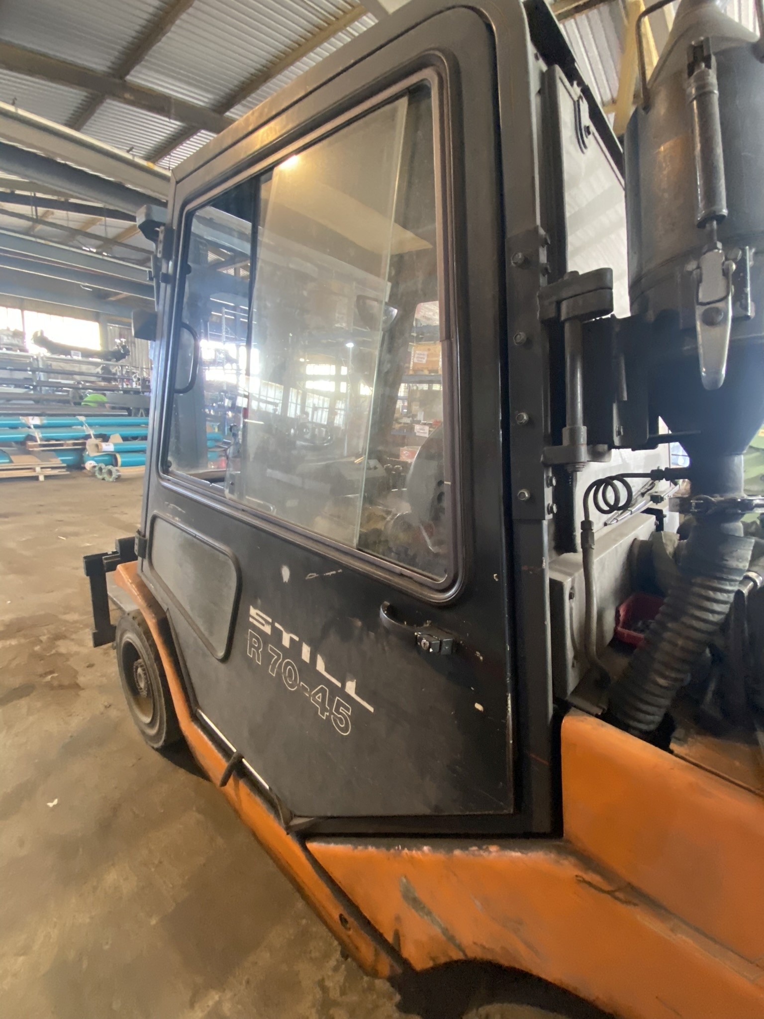 machines et équipements d'atelier et de bureau libérés-5