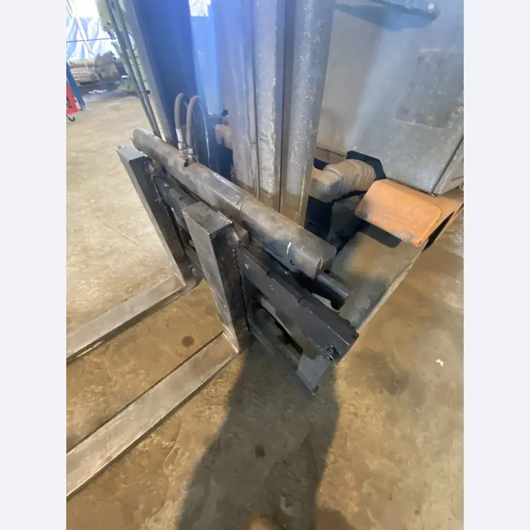 machines et équipements d'atelier et de bureau libérés-6