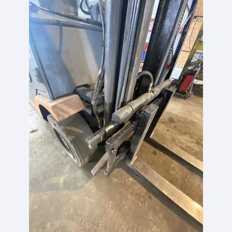 machines et équipements d'atelier et de bureau libérés-7