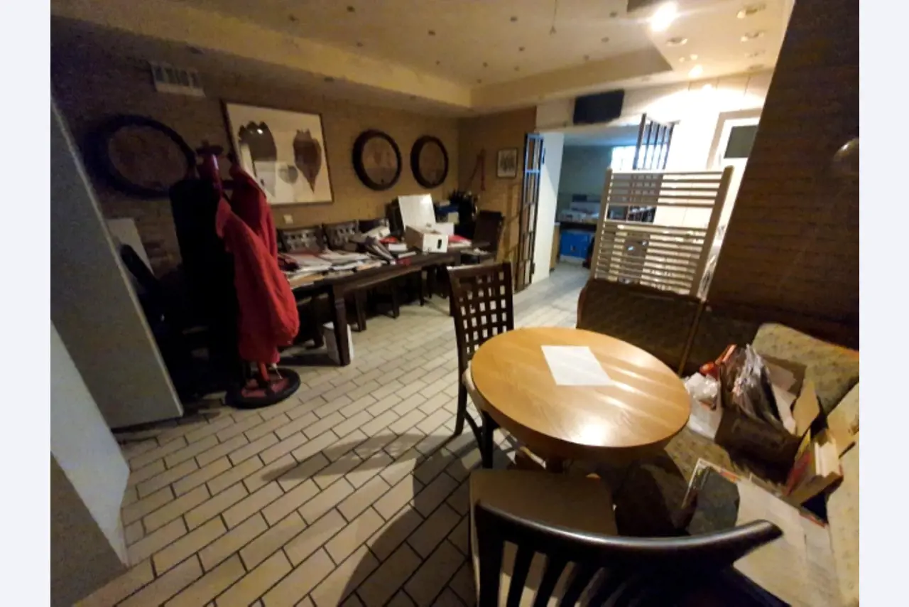 1 item Household effects-2