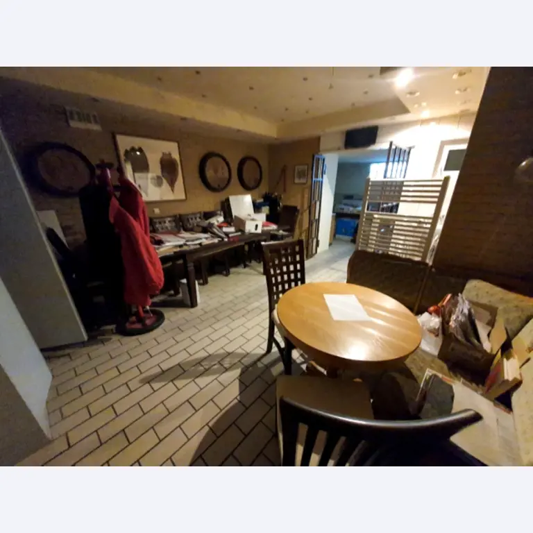 1 item Household effects-2