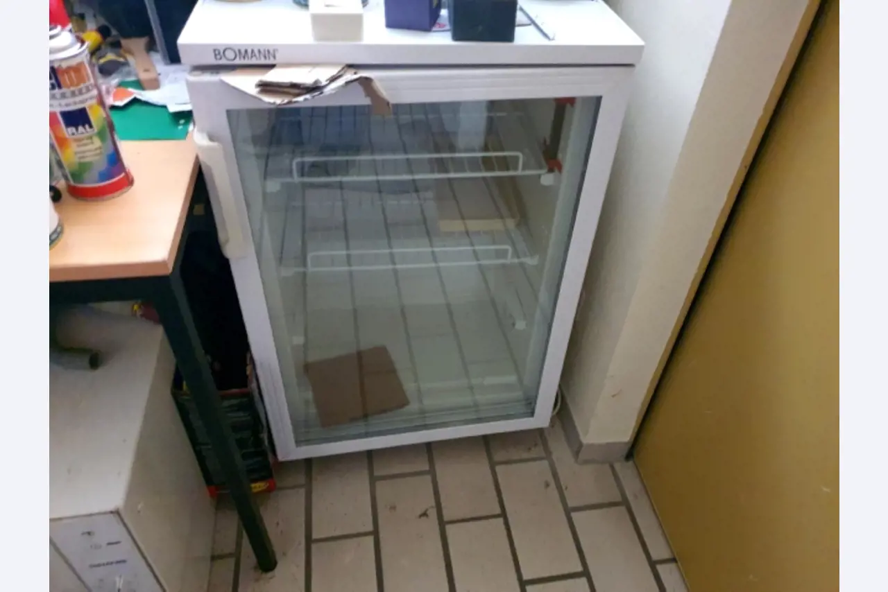 1 item Household effects-3