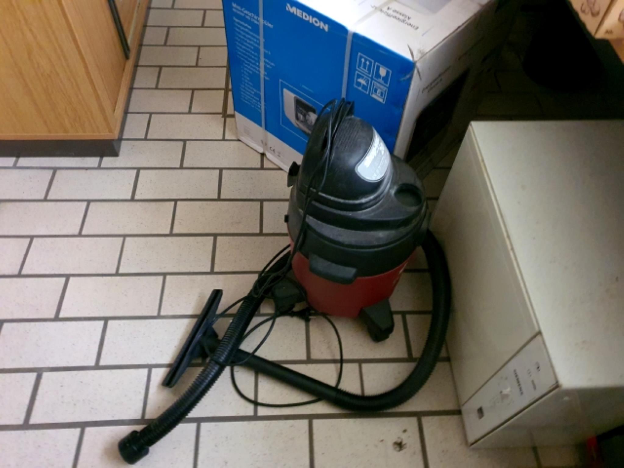 1 item Household effects-5