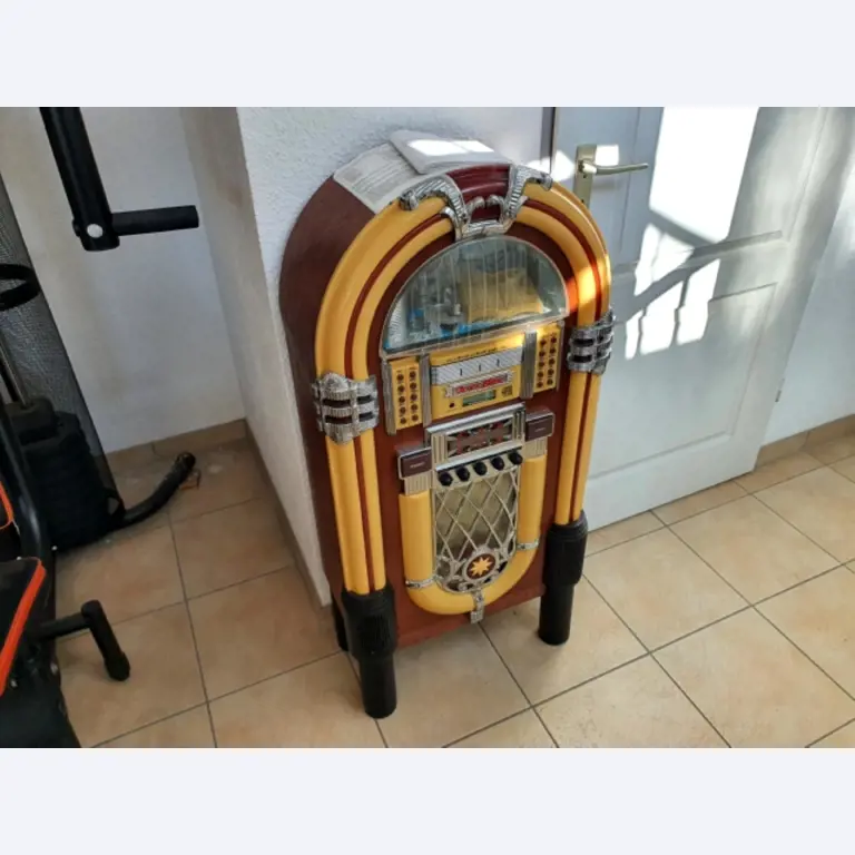 1 item Household effects-1