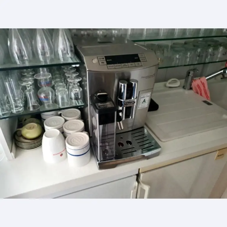 1 item Household effects-9