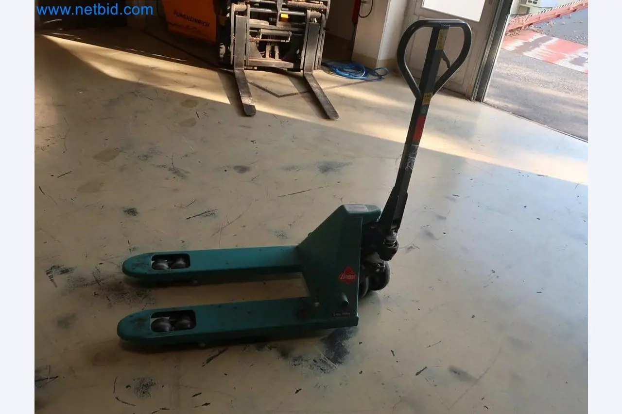 Sistemas de pesaje, llenado y envasado, maquinaria y equipos operativos y de oficina en buen estado.-1