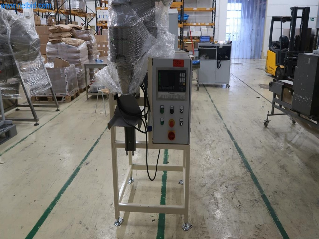 Sistemas de pesagem, enchimento e embalagem, máquinas, equipamento operacional e de escritório em bom estado de conservação-2