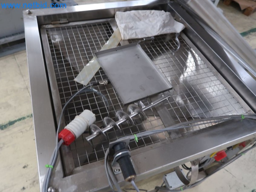 Sistemas de pesaje, llenado y envasado, maquinaria y equipos operativos y de oficina en buen estado.-2