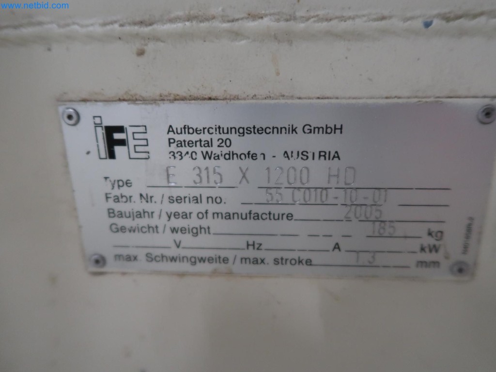 Sistemas de pesagem, enchimento e embalagem, máquinas, equipamento operacional e de escritório em bom estado de conservação-17