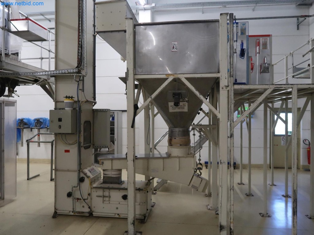 Sistemas de pesagem, enchimento e embalagem, máquinas, equipamento operacional e de escritório em bom estado de conservação-5