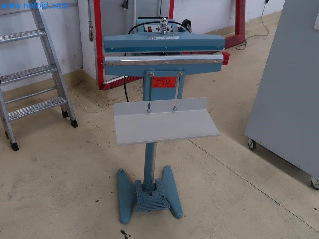 Sistemas de pesaje, llenado y envasado, maquinaria y equipos operativos y de oficina en buen estado.-1