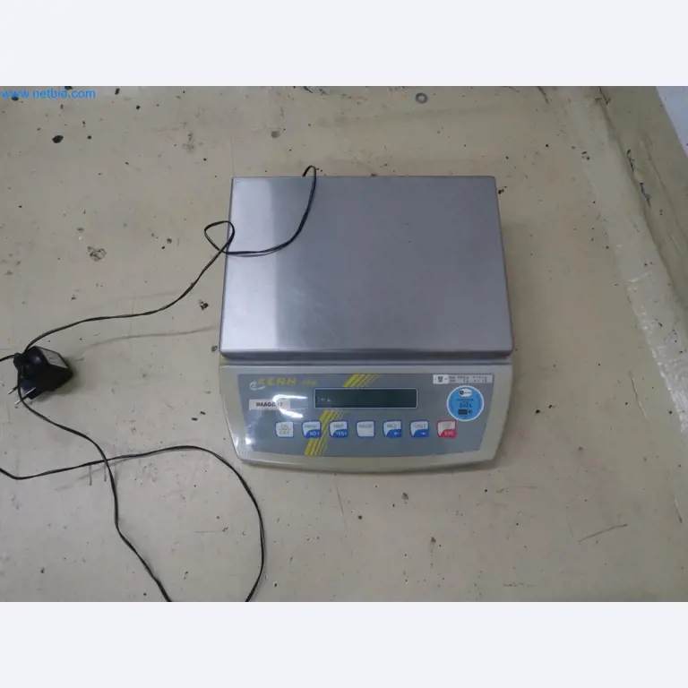 Sistemas de pesaje, llenado y envasado, maquinaria y equipos operativos y de oficina en buen estado.-1