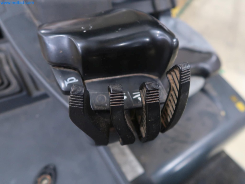 Dobře udržované vážicí, plnicí a balicí systémy, stroje, provozní a kancelářské vybavení.-10