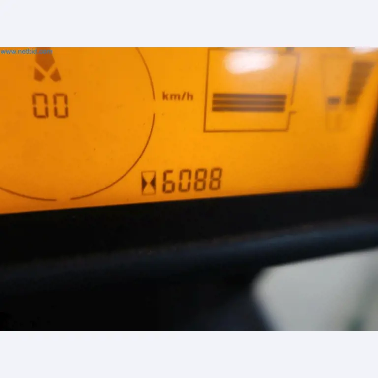 Installations de pesage, de remplissage et d'emballage bien entretenues, parc de machines, équipement industriel et commercial-11