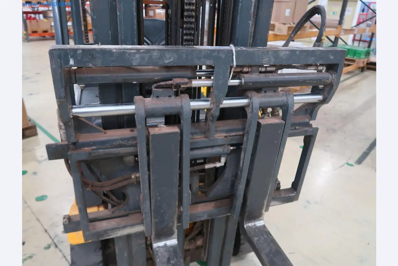 Installations de pesage, de remplissage et d'emballage bien entretenues, parc de machines, équipement industriel et commercial-6