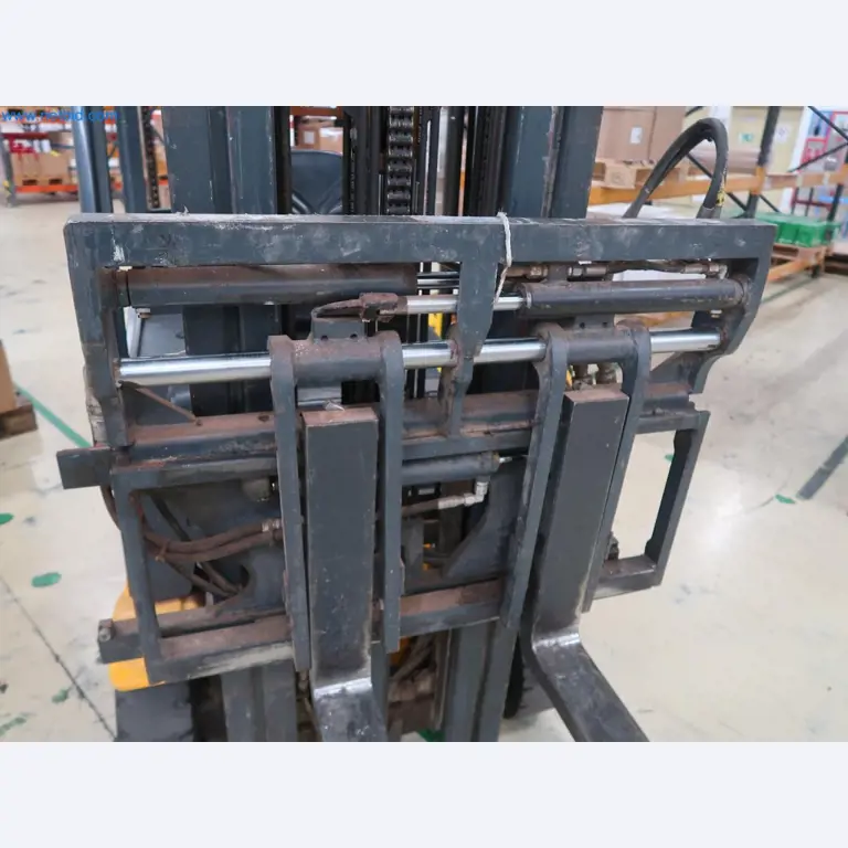 Installations de pesage, de remplissage et d'emballage bien entretenues, parc de machines, équipement industriel et commercial-6