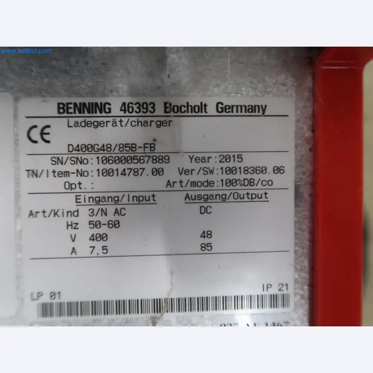 Installations de pesage, de remplissage et d'emballage bien entretenues, parc de machines, équipement industriel et commercial-8