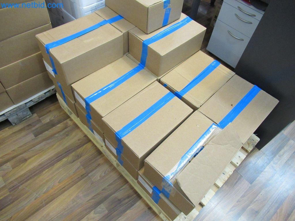 Sistemas de pesagem, enchimento e embalagem, máquinas, equipamento operacional e de escritório em bom estado de conservação-11