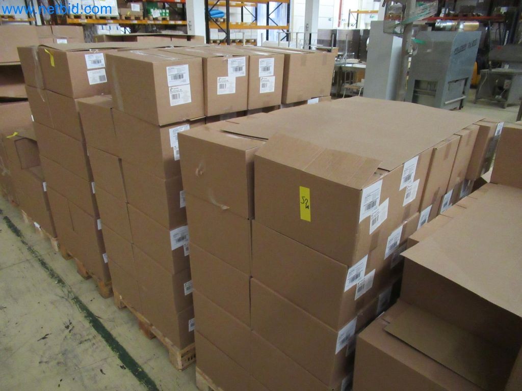 Sistemas de pesagem, enchimento e embalagem, máquinas, equipamento operacional e de escritório em bom estado de conservação-32