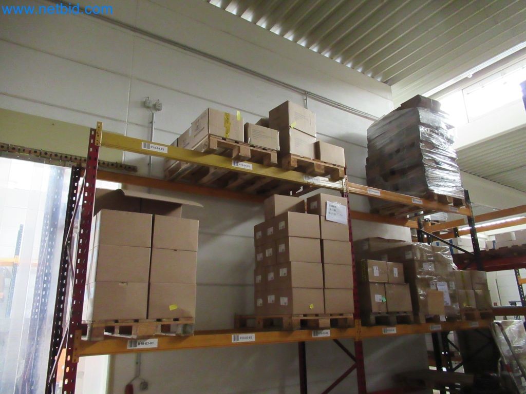 Sistemas de pesagem, enchimento e embalagem, máquinas, equipamento operacional e de escritório em bom estado de conservação-54