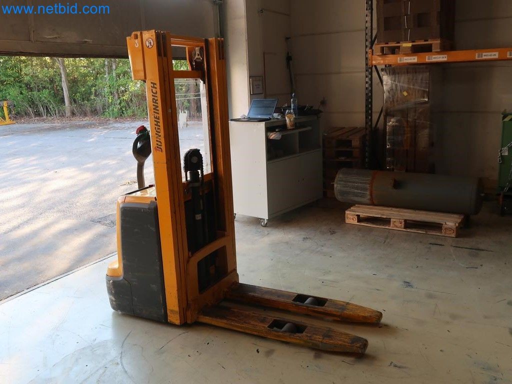 Gepflegte Verwiege-, Abfüll- und Verpackungsanlagen, Maschinenpark, Betriebs- und Geschäftsausstattung -3