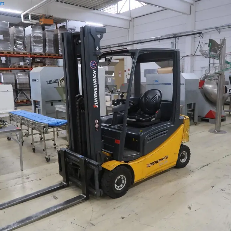 Electric four-wheel forklift Jungheinrich EFG316 500DZ