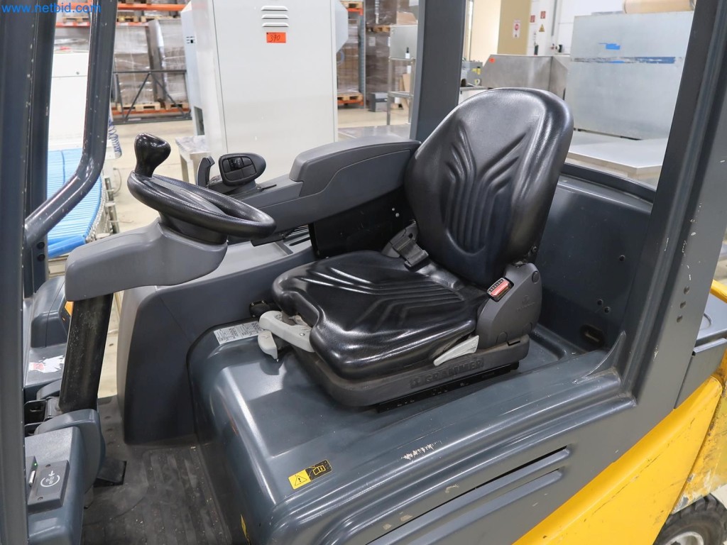 Sistemas de pesaje, llenado y envasado, maquinaria y equipos operativos y de oficina en buen estado.-4