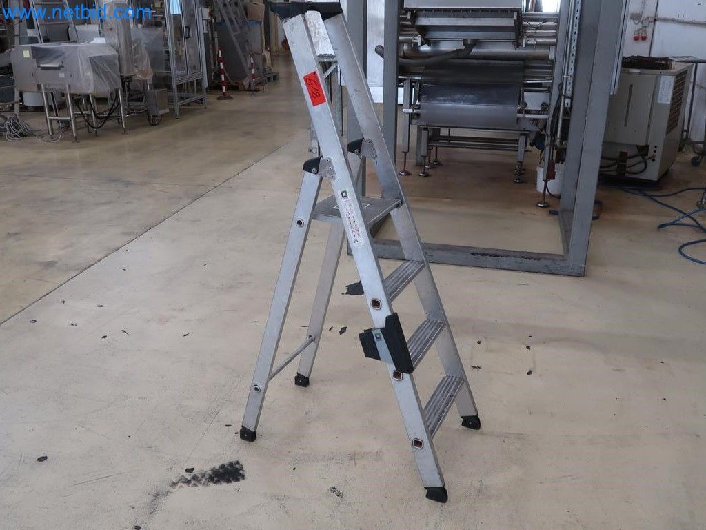 Sistemas de pesagem, enchimento e embalagem, máquinas, equipamento operacional e de escritório em bom estado de conservação-17