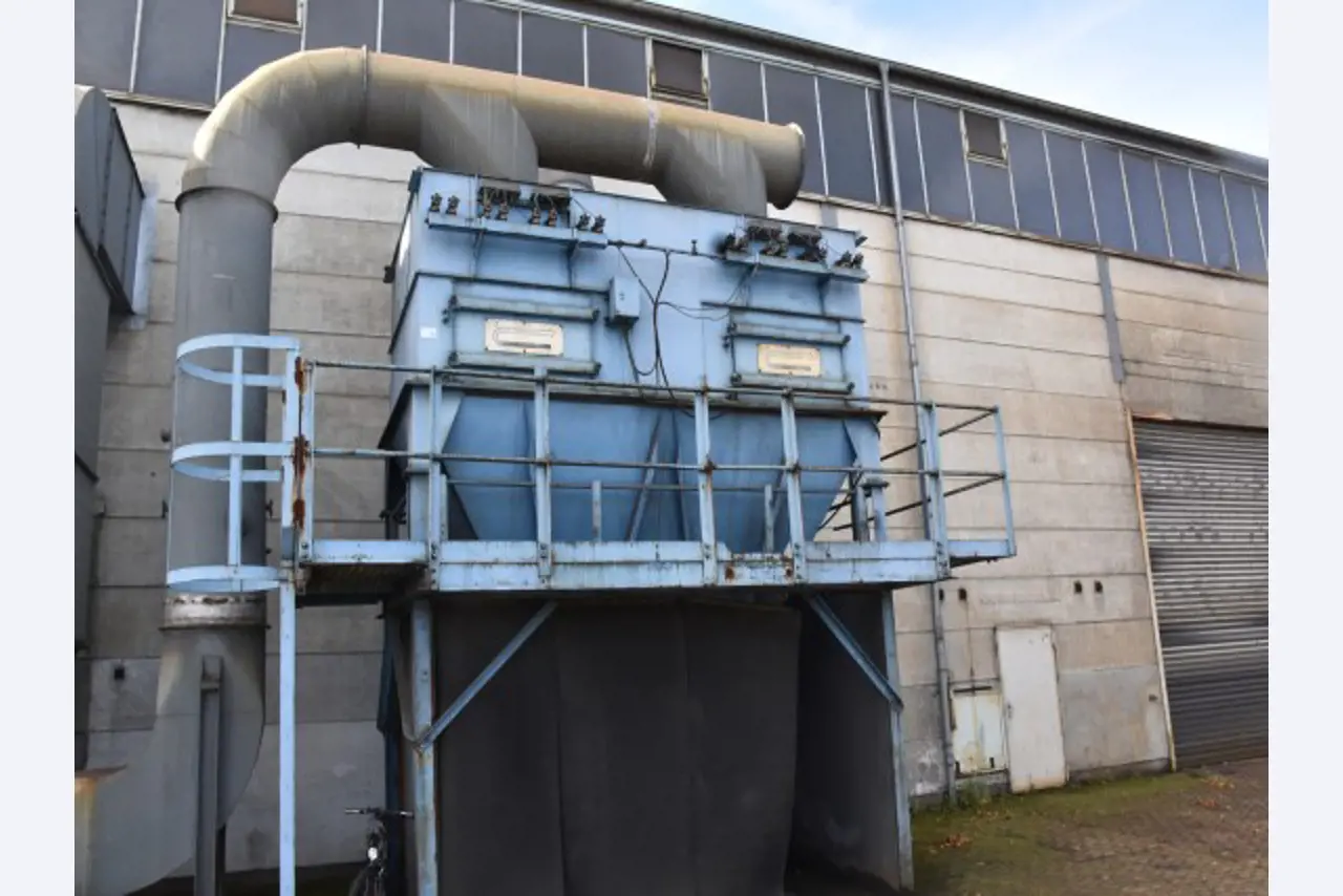 Used machines in the field of grinding and blasting technology-9