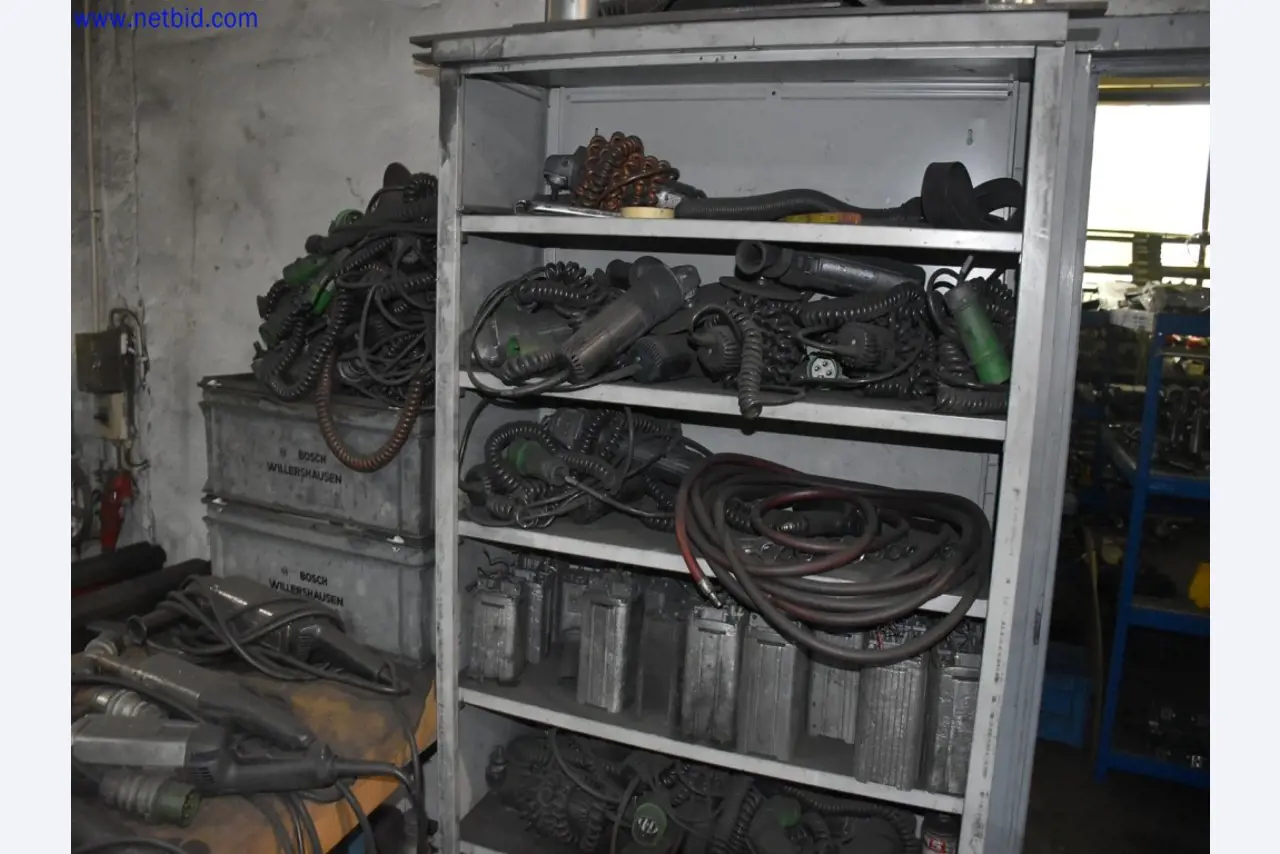 Used machines in the field of grinding and blasting technology-7