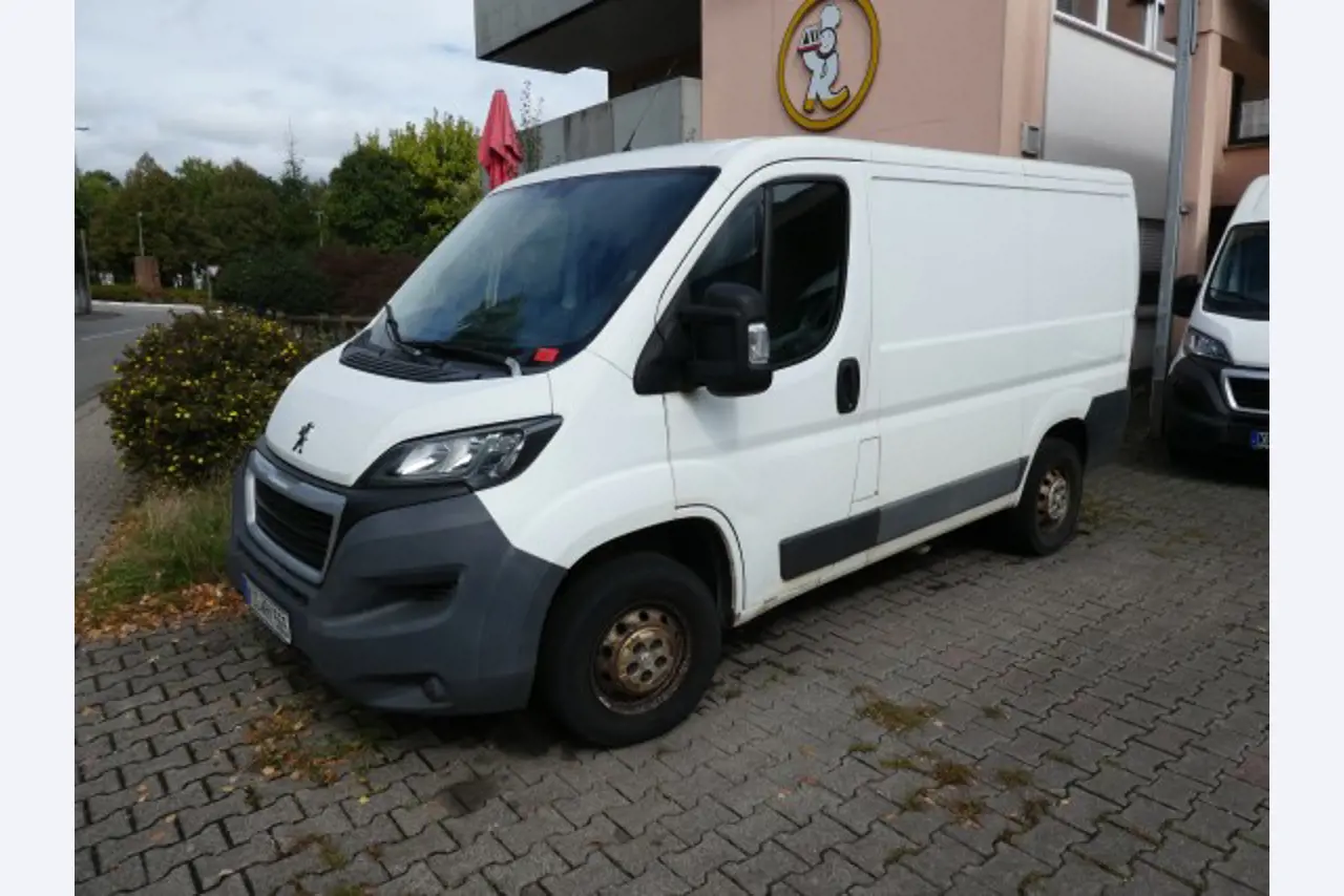 Provozní a kancelářské vybavení pekárny-3