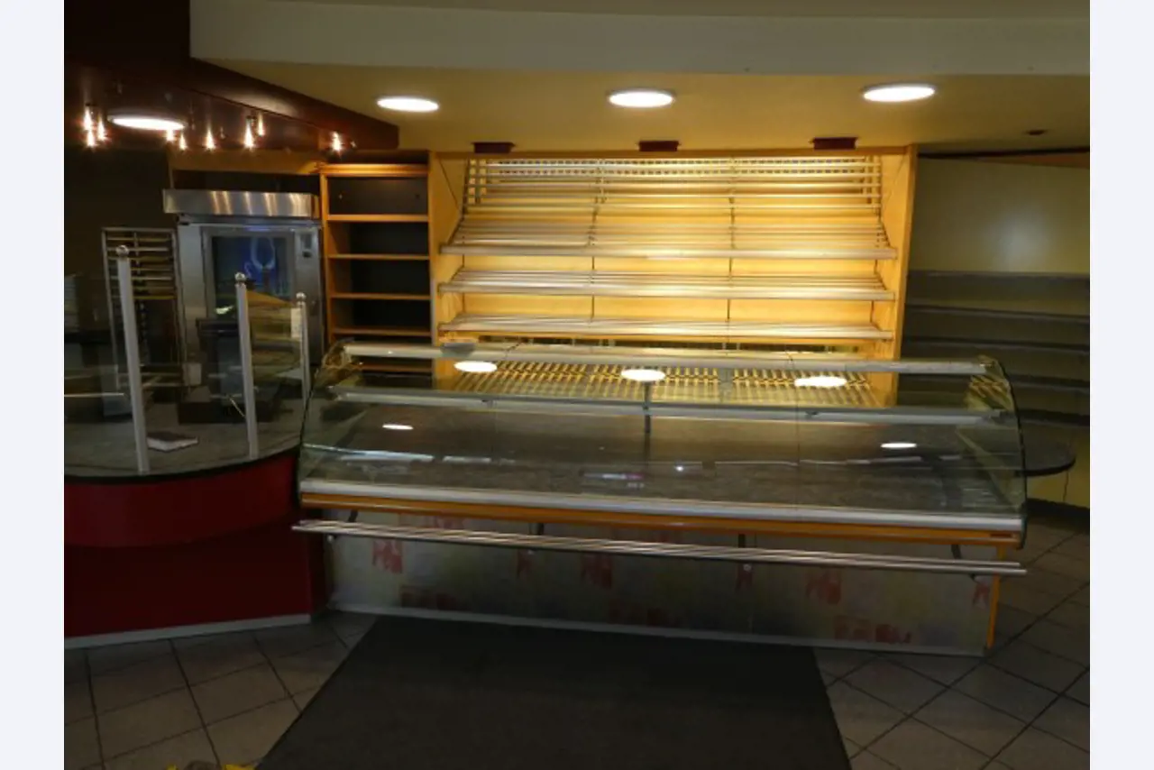 Provozní a kancelářské vybavení pekárny-5