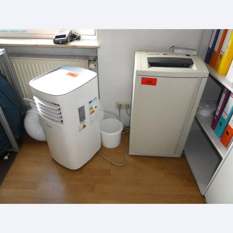 Operating and office equipment of a bakery-1