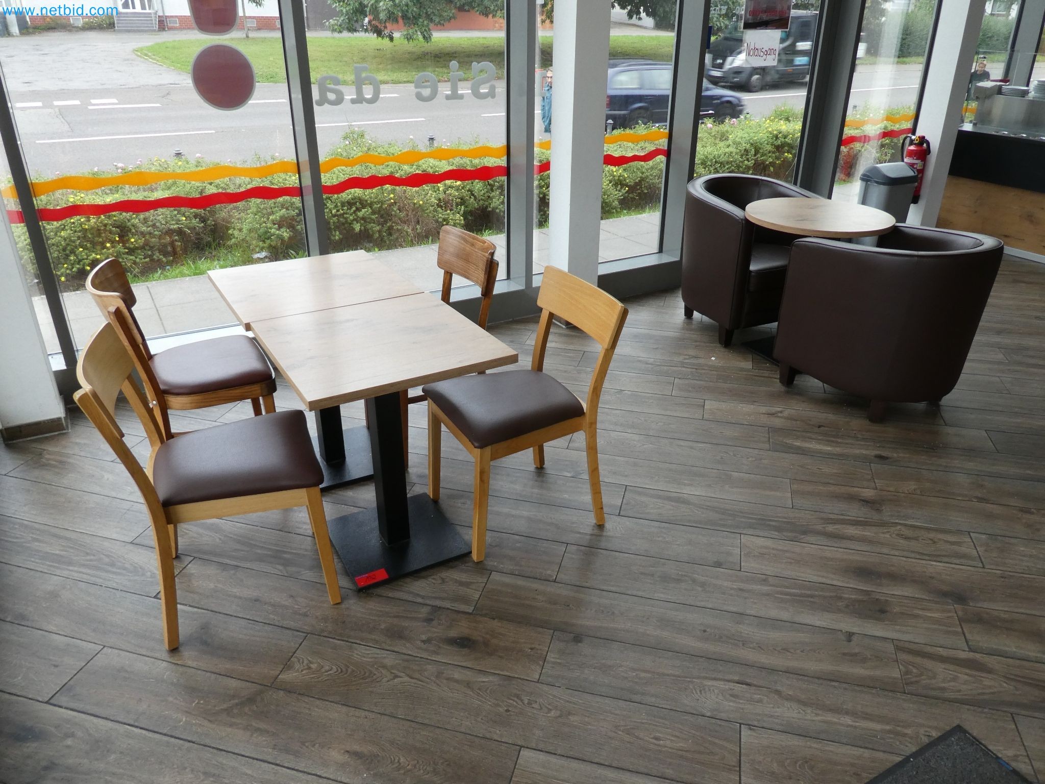 Betriebs- und Geschäftsausstattung einer Bäckerei-1